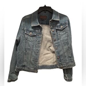 Lee Denim Button Up Jean Jacket Women’s Medium Light Wash *Great Condition*